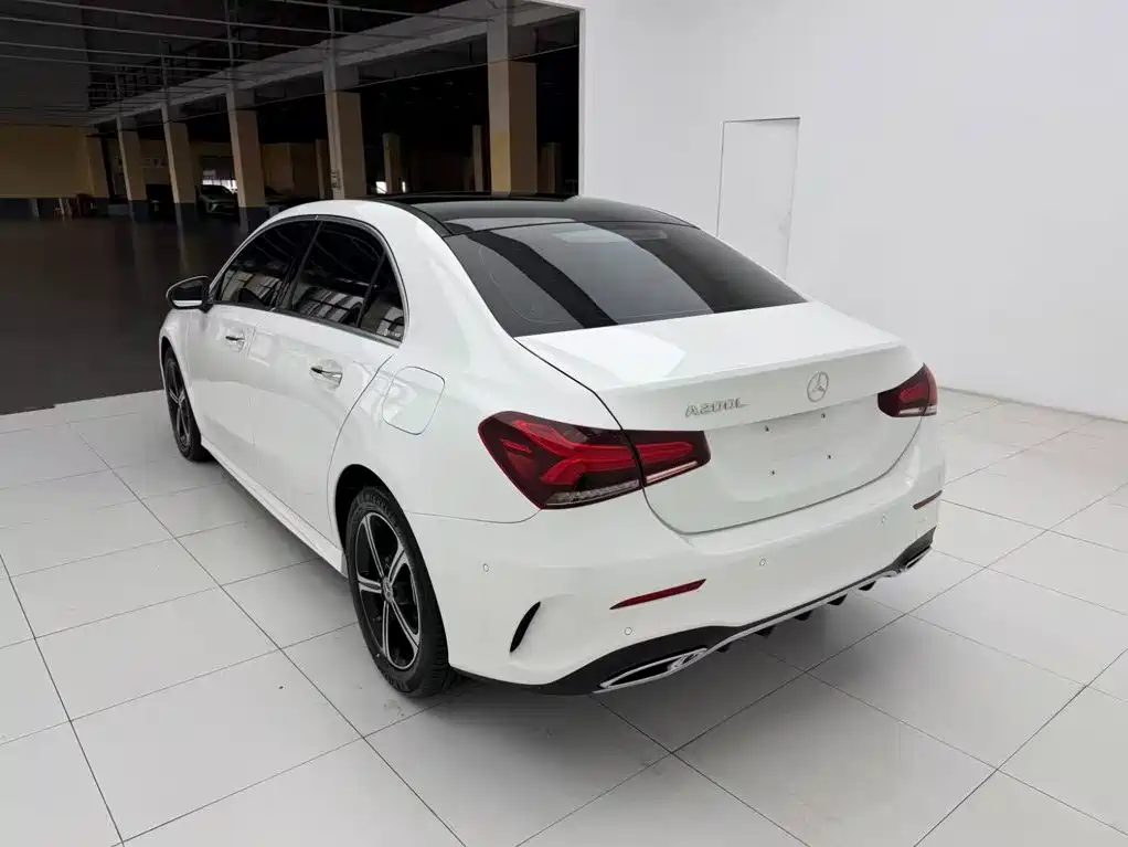 Mercedes A-Class 2022 A200L Sport Sedan Dynamic купить на сайте DeffCars