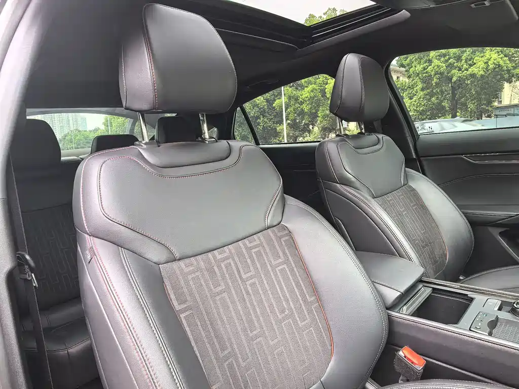 Mondeo 2023 EcoBoost 180 Luxury купить на сайте DeffCars