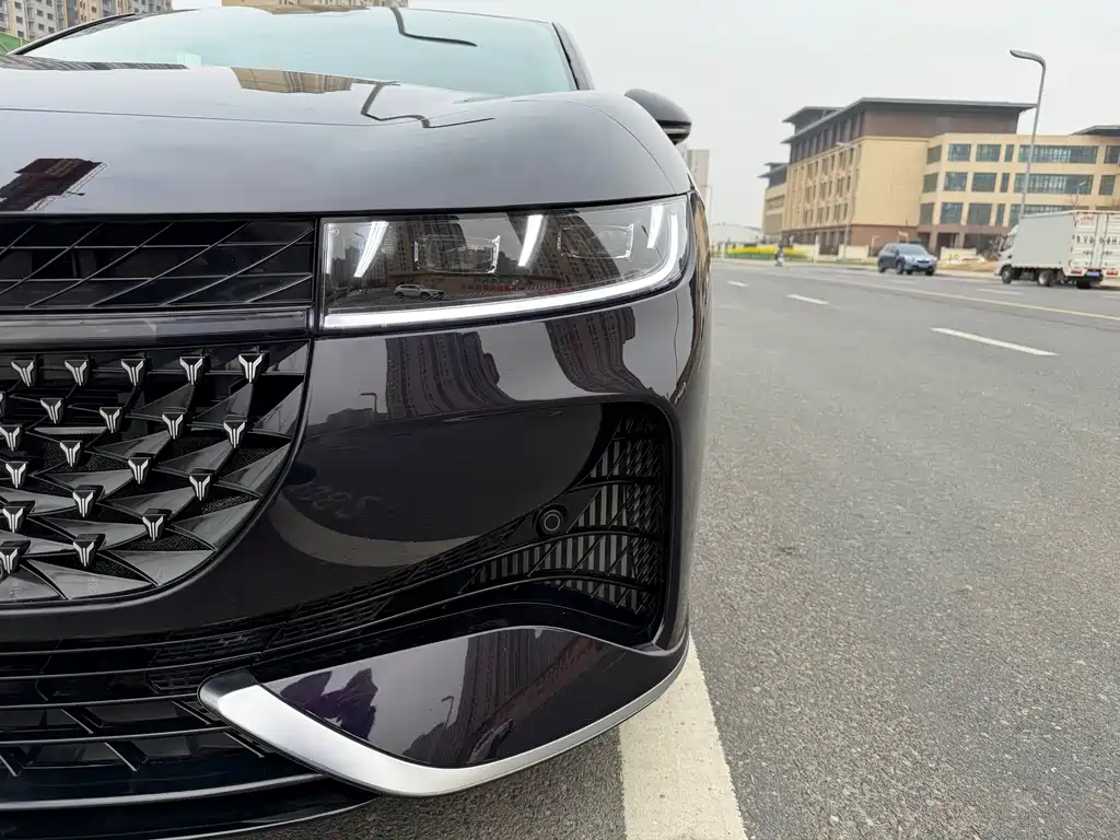 Lantu Chasing Light 2024 PHEV four-wheel drive ultra-long range flagship version купить на сайте DeffCars
