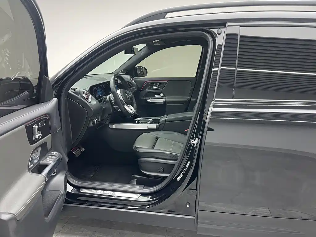 Mercedes-Benz GLB AMG 2021 AMG GLB 35 4MATIC купить на сайте DeffCars