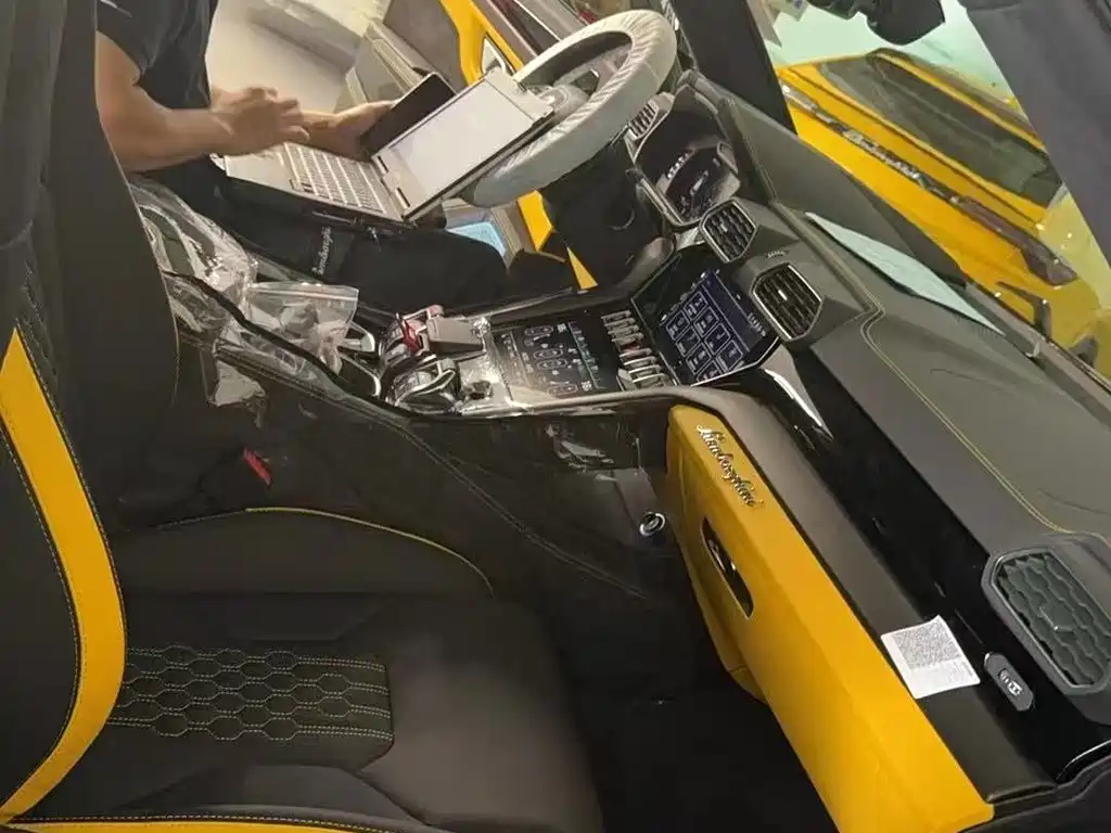 Urus 2023 4.0T V8 S купить на сайте DeffCars