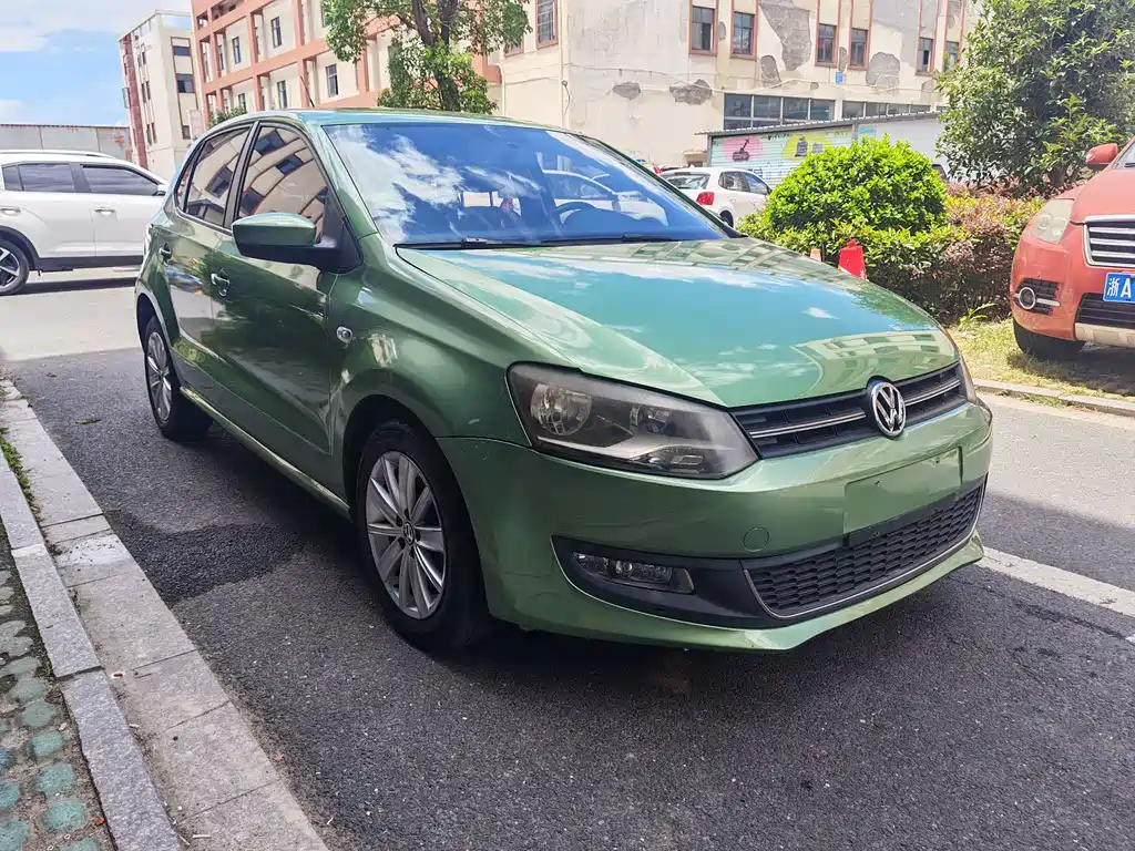Polo 2013款 1.4L 自动豪华版 купить на сайте DeffCars