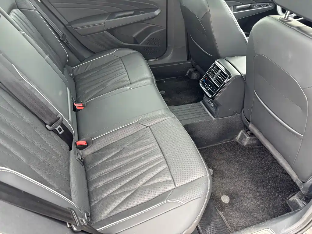 Passat 2023 330TSI Starry Sky Deluxe Edition купить на сайте DeffCars