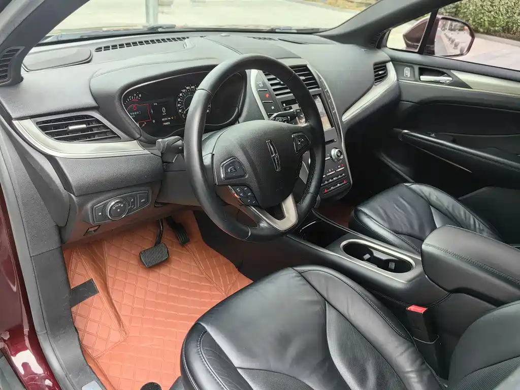 Lincoln MKC 2017 2.0T 2WD Exclusive Edition купить на сайте DeffCars