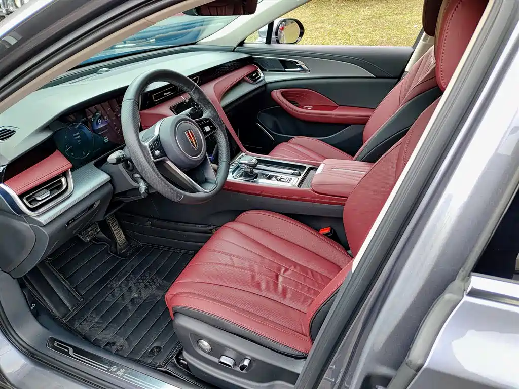 Hongqi H5 2023 2.0T Automatic Zhilianqichang Edition купить на сайте DeffCars