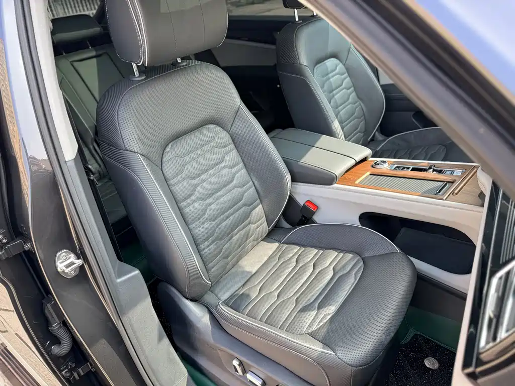 Touron 2021 Touron X 380TSI four-wheel drive respected flagship version купить на сайте DeffCars