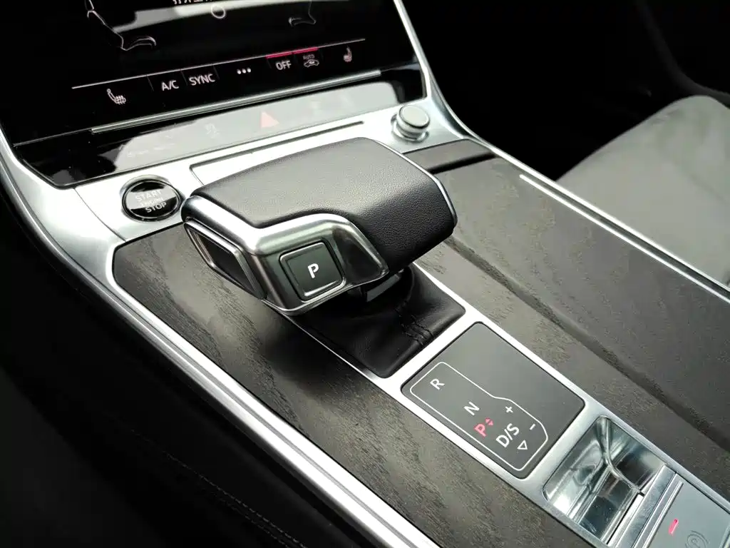 Audi A6L 2023 45 TFSI quattro exclusive dynamic model купить на сайте DeffCars