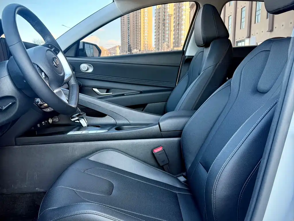Elantra 2023 1.5L CVT LUX Premium Edition купить на сайте DeffCars