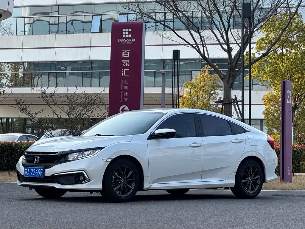Civic 2019 220TURBO CVT Dynamic Edition National V купить на сайте DeffCars