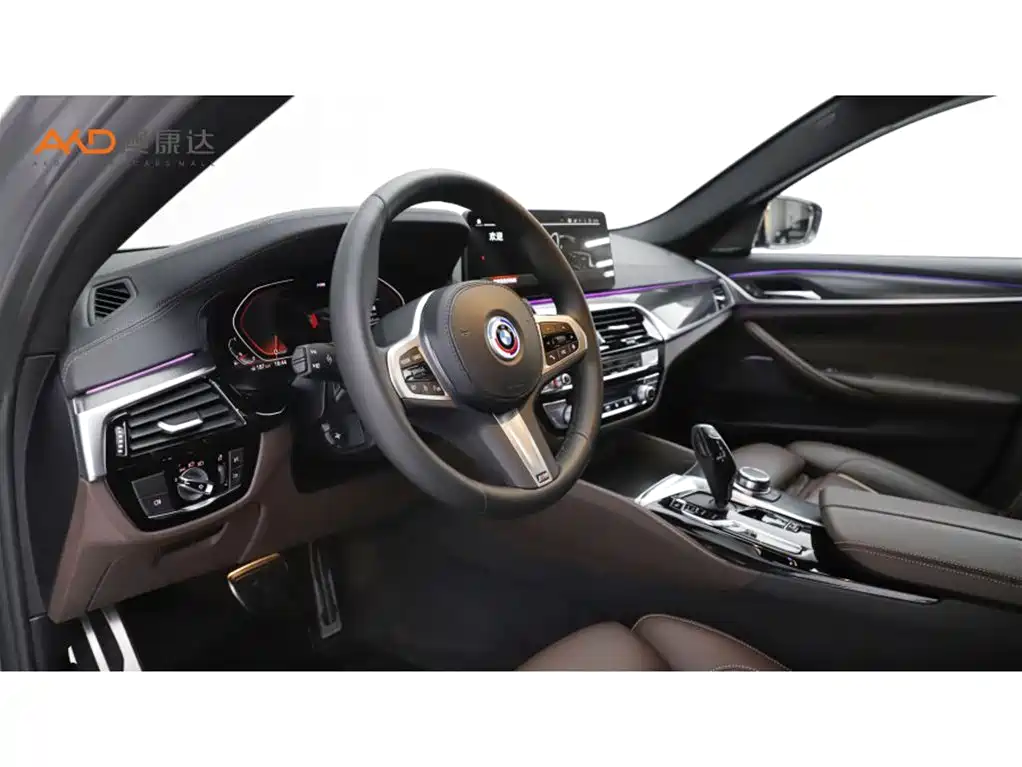 BMW 540i/3.0T/22 models/facelift style version M sports package купить на сайте DeffCars