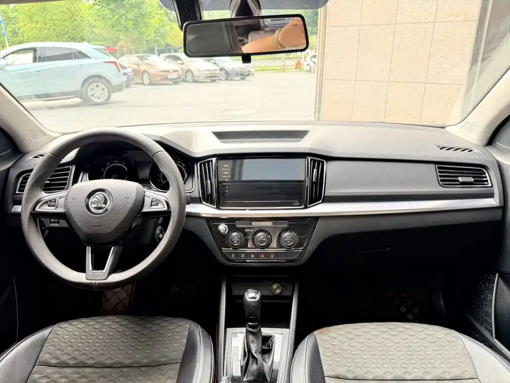Komic 2020 1.5L automatic comfort version купить на сайте DeffCars