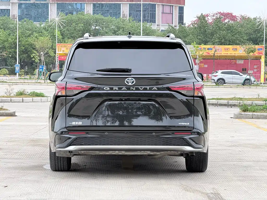 Grevia 2022 2.5L Hybrid Premium Edition купить на сайте DeffCars
