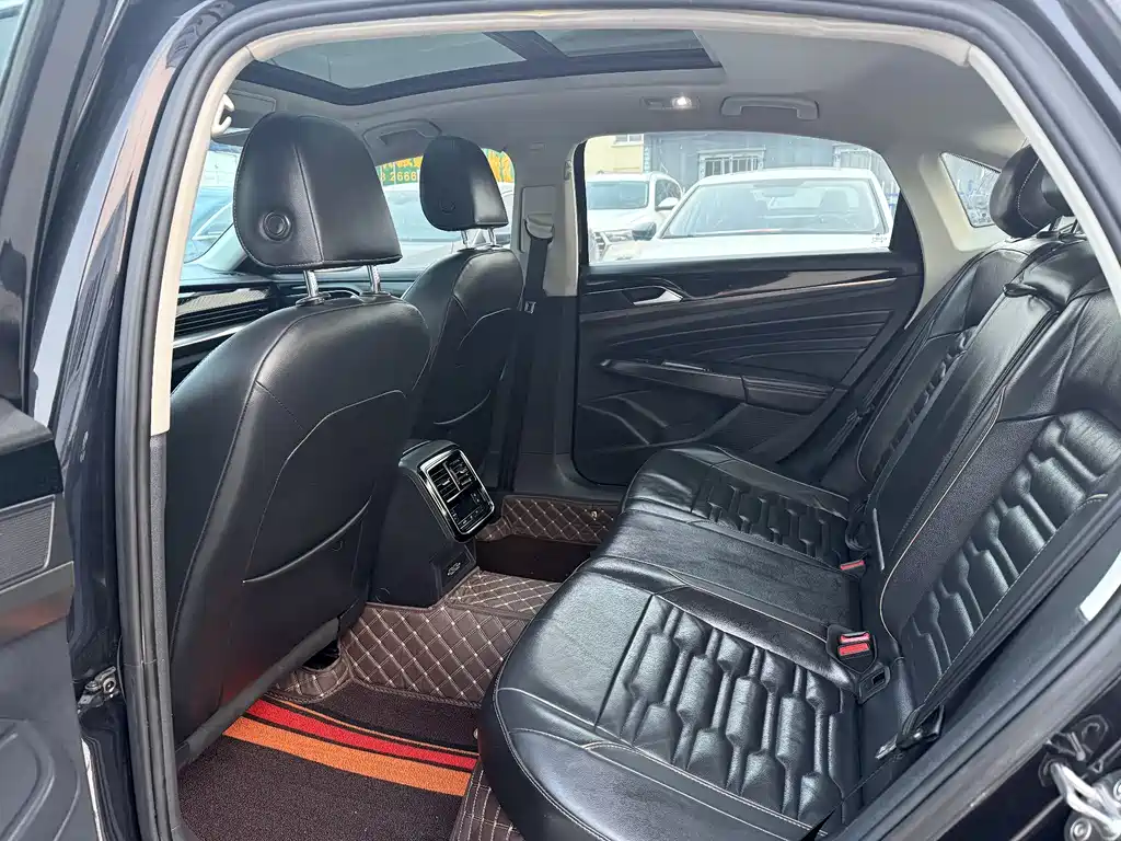 Passat 2019 330TSI Elite Edition National VI купить на сайте DeffCars