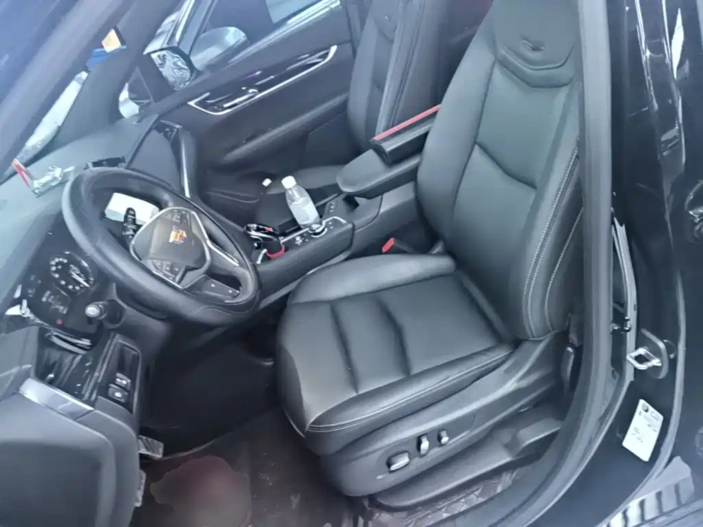 Cadillac XT5 2024 2.0T two-wheel drive fashion model купить на сайте DeffCars