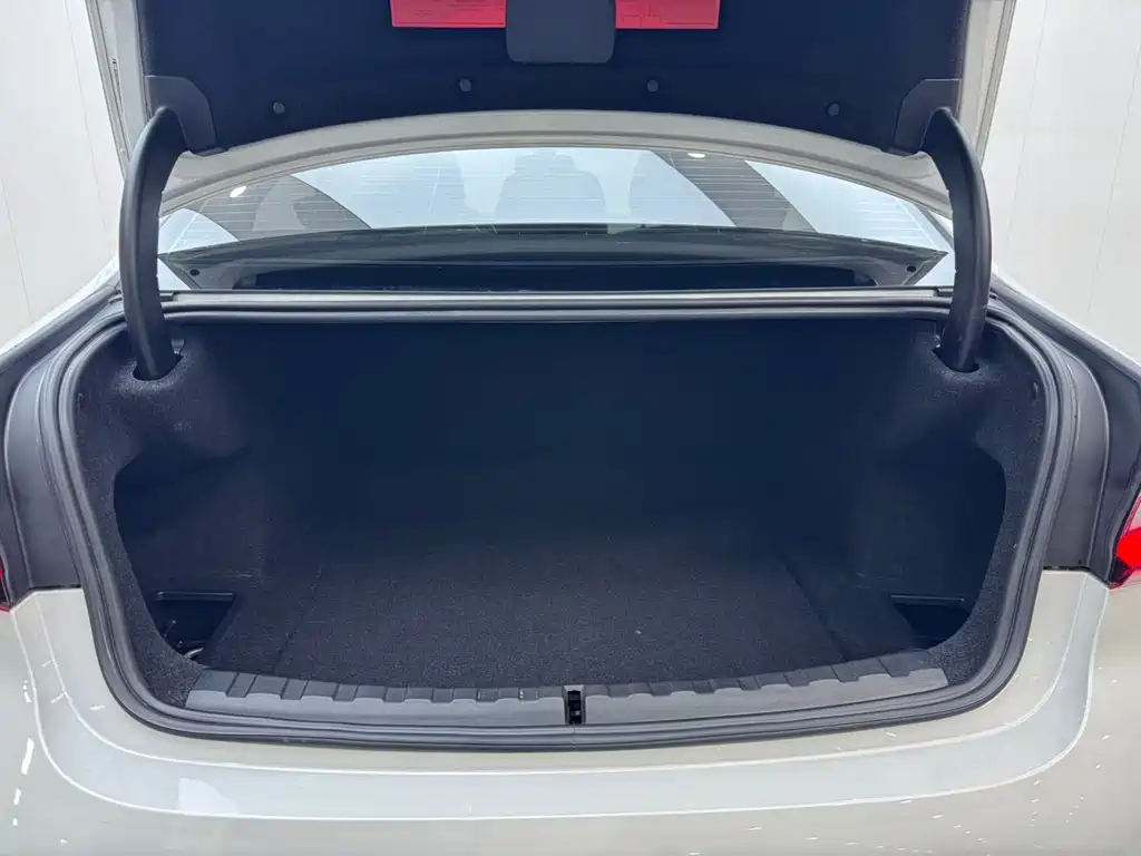 BMW 3 Series 2024 320Li M Sports Package купить на сайте DeffCars