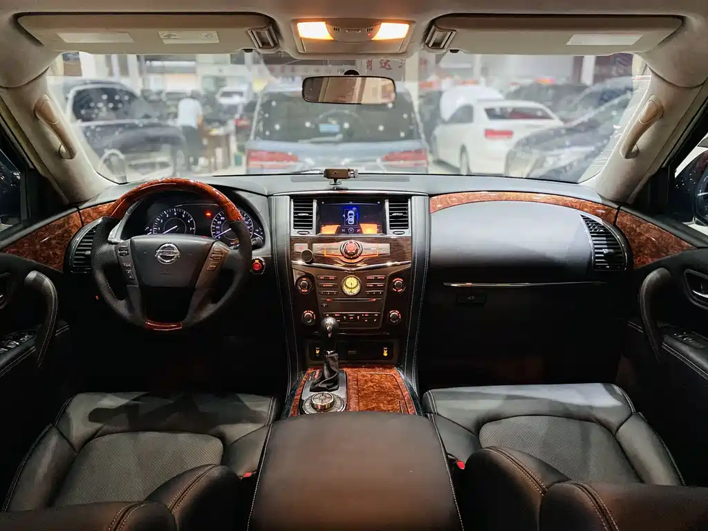 Patrol 2018 4.0L LinkedIn model купить на сайте DeffCars