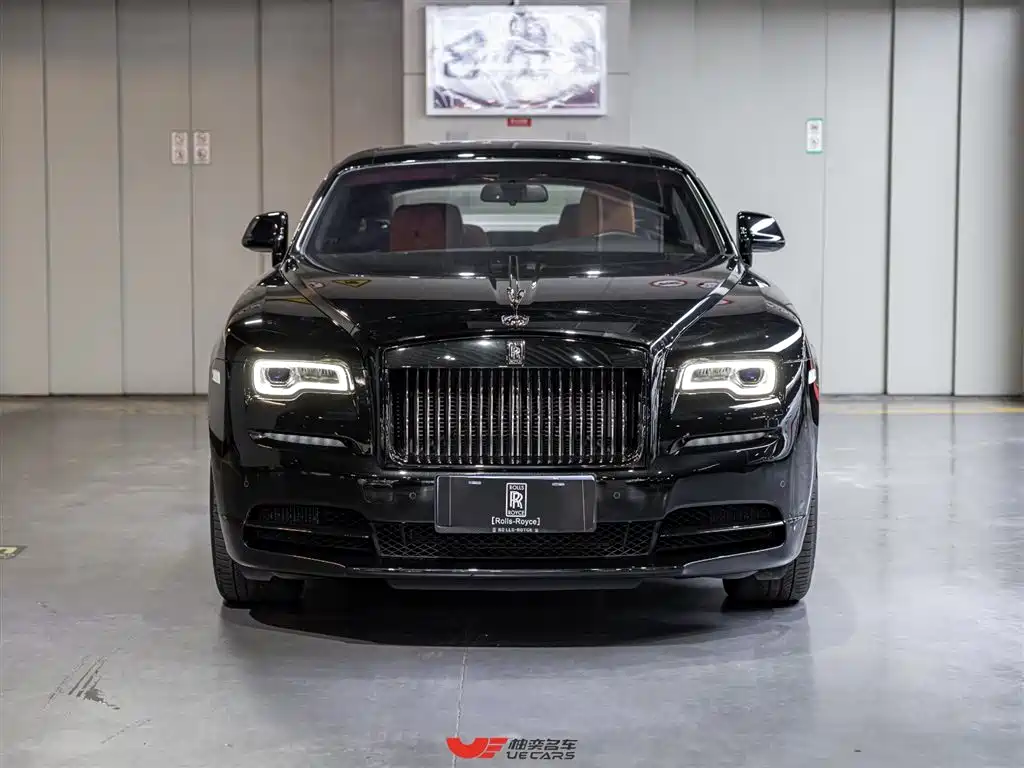 Phantom 2018 6.6T Black Badge купить на сайте DeffCars
