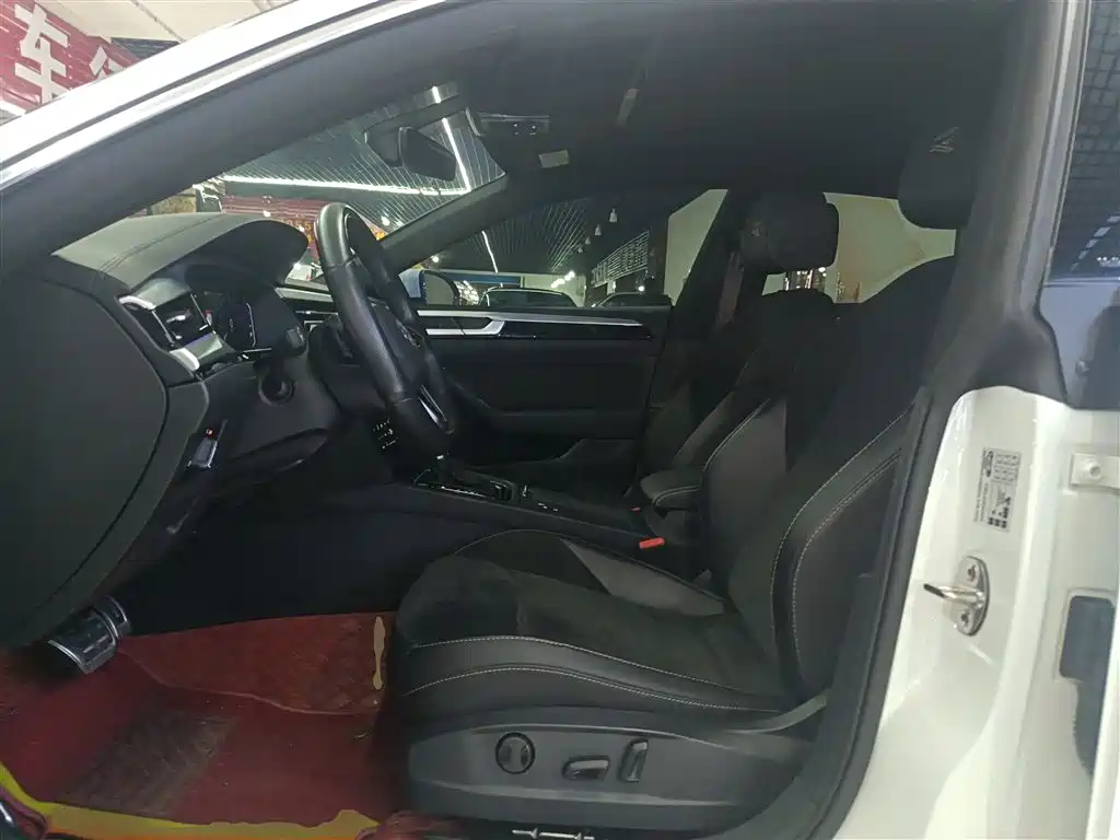 FAW-Volkswagen CC 2021 330TSI Dazzling Edition купить на сайте DeffCars