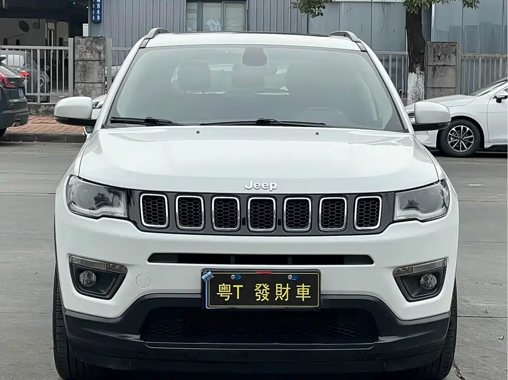 Compass 2019 220T Automatic Home Edition купить на сайте DeffCars