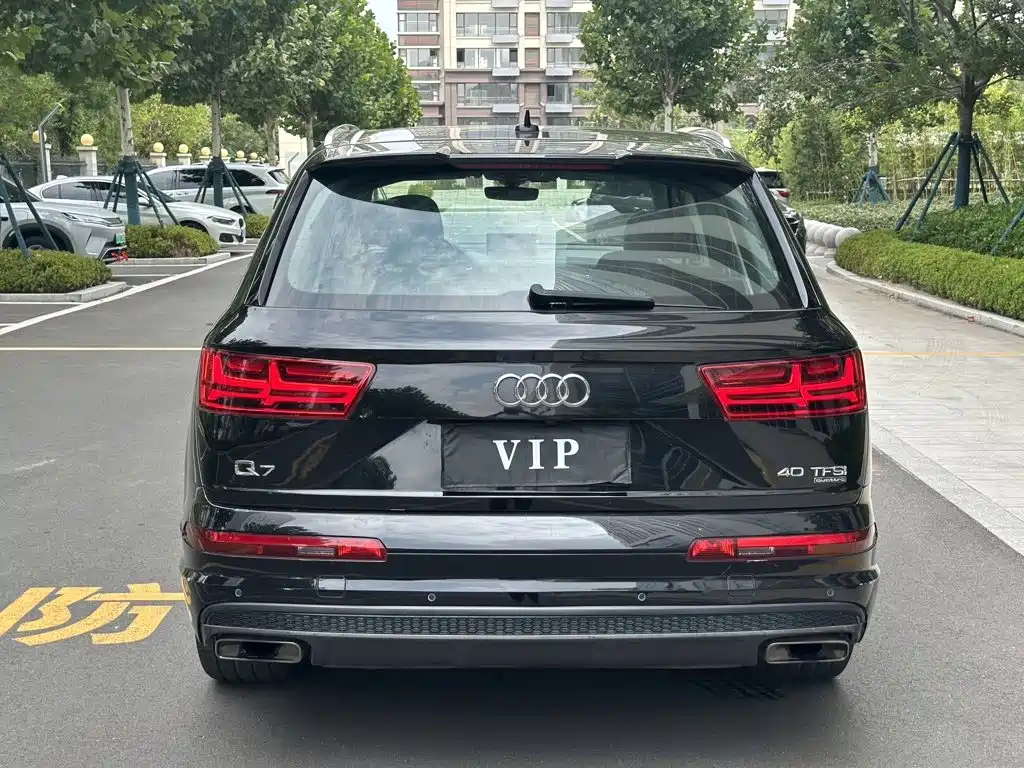 Audi Q7 2018 40 TFSI Comfort купить на сайте DeffCars
