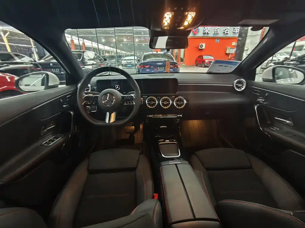 Mercedes-Benz A-Class 2024 A 200 L Dynamic купить на сайте DeffCars