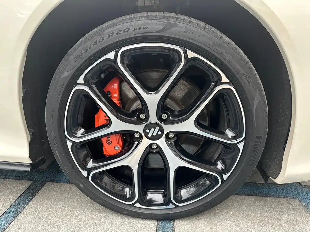 Zhiji L6 2025 Max+ купить на сайте DeffCars