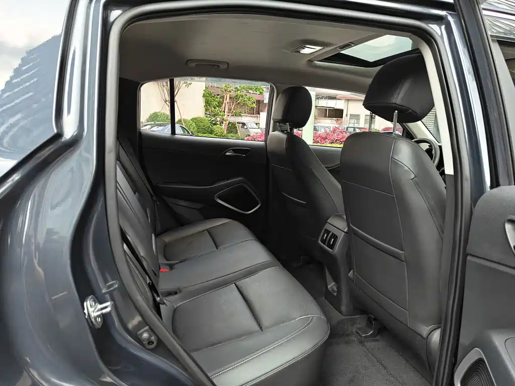 Beijing Hyundai ix35 2018 2.0L automatic two-wheel drive Zhiyong·Enjoy Edition купить на сайте DeffCars