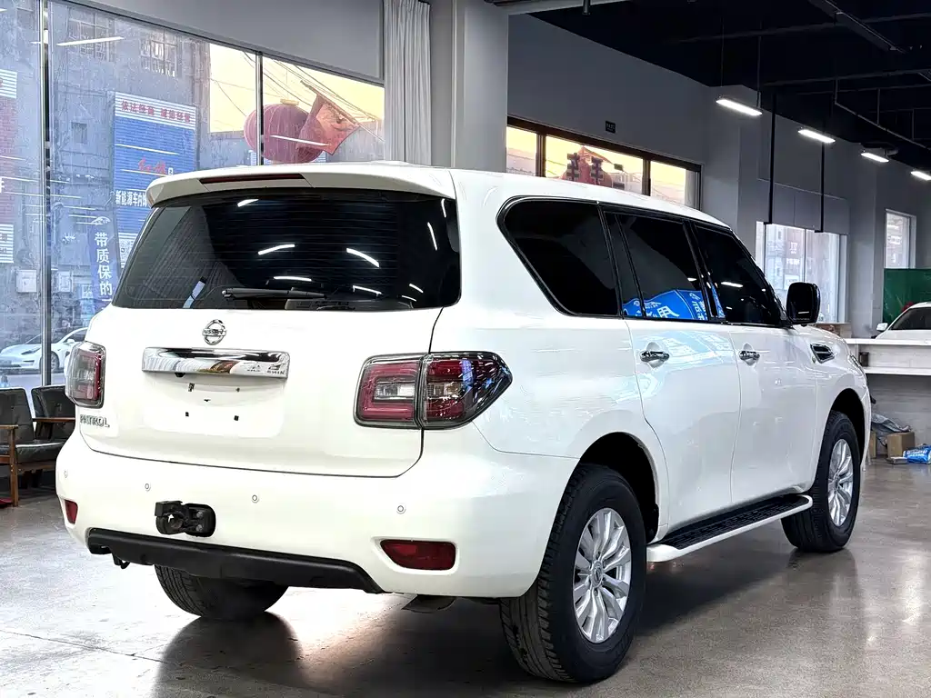 Patrol 2018 4.0L LinkedIn model купить на сайте DeffCars