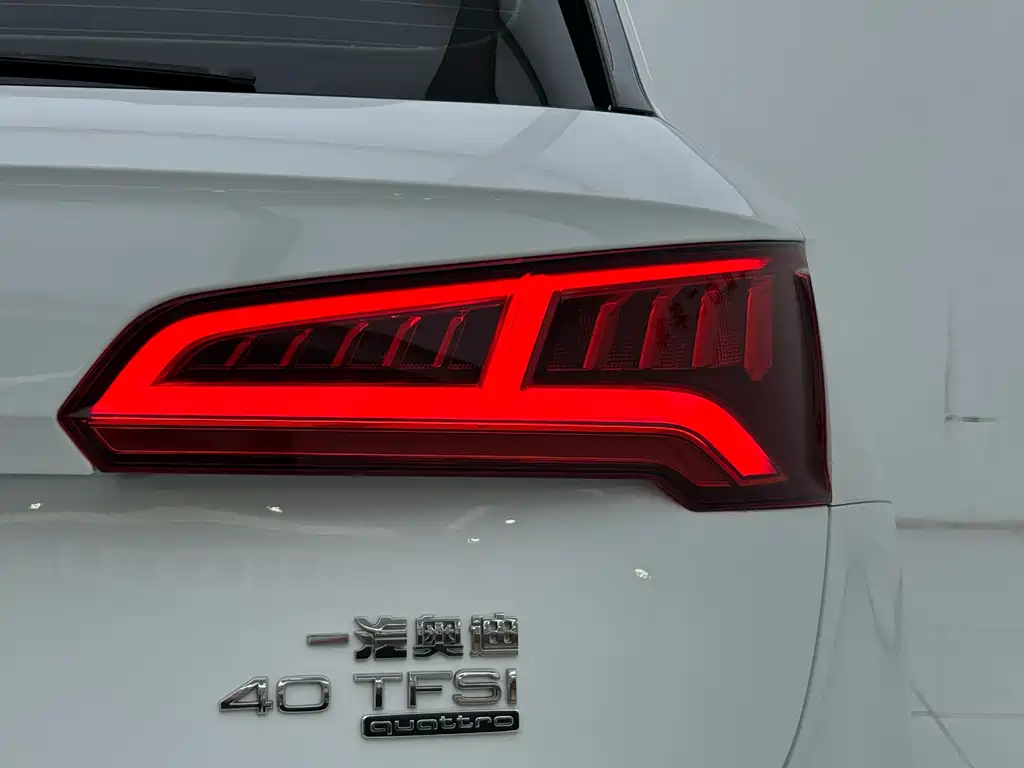 Audi Q5L 2018 40 TFSI enjoys fashionable style, National VI купить на сайте DeffCars