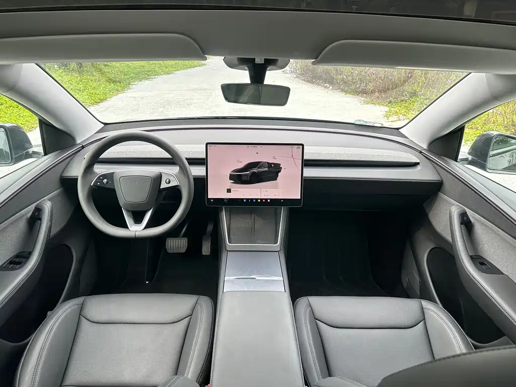 Model Y 2025 rear-wheel drive version купить на сайте DeffCars