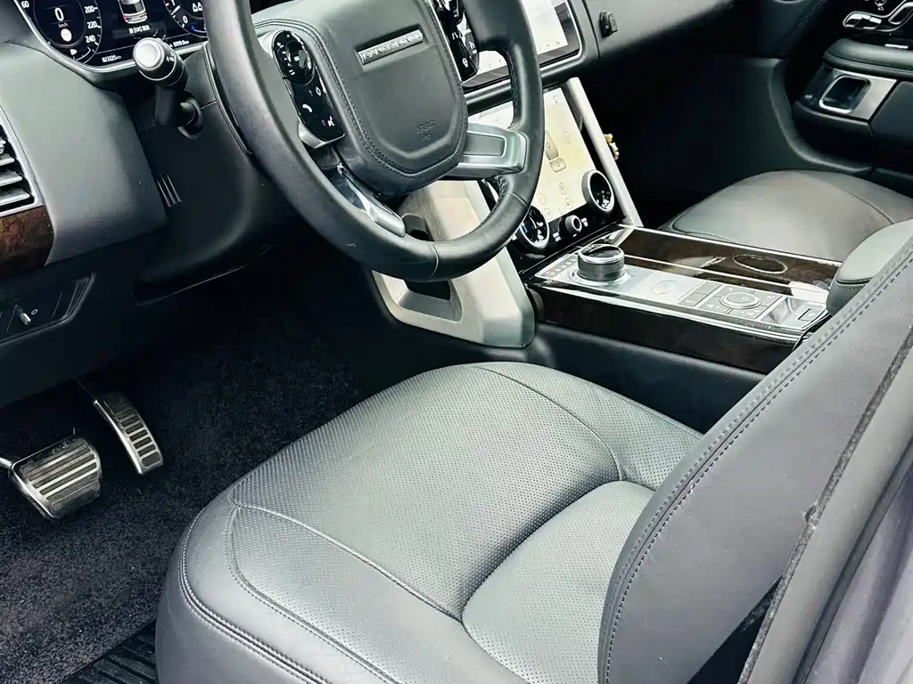 Range Rover 2021 3.0 L6 Legend Extended Classic Edition купить на сайте DeffCars