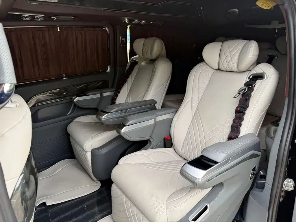 Vito 2021 2.0T Business Edition 7 seats купить на сайте DeffCars