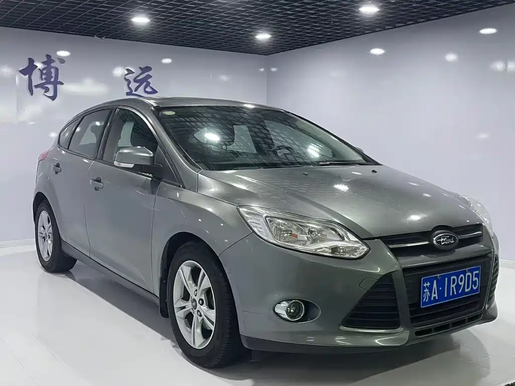 Focus 2012 hatchback 1.6L automatic fashion model купить на сайте DeffCars