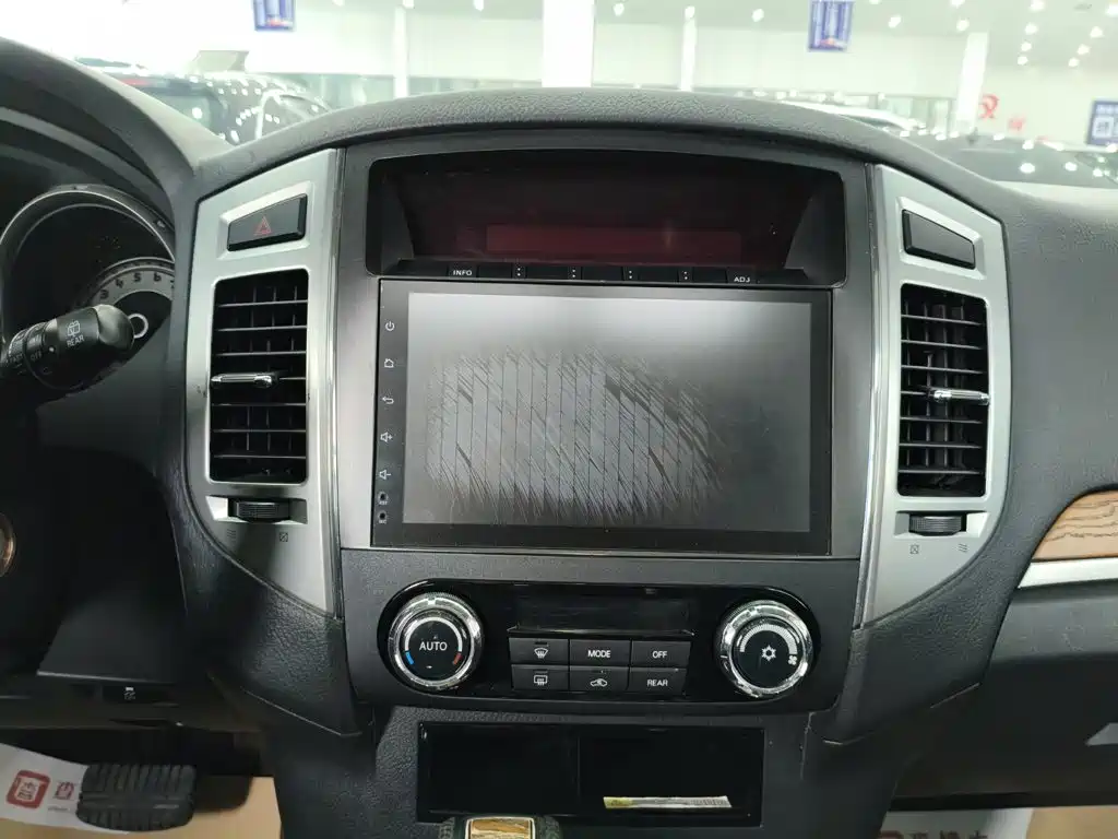 Pajero imported 2019 3.0L automatic premium version купить на сайте DeffCars