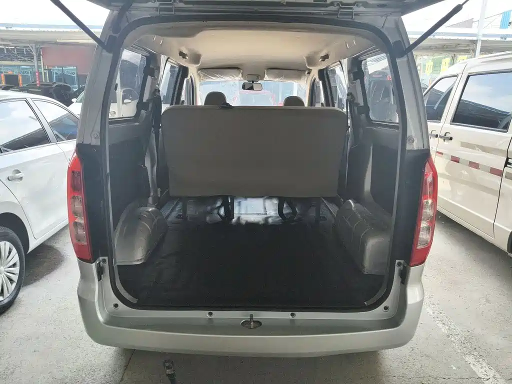 Wuling Hongguang V 2022 1.5L Jinchue version hydraulically assisted LAR купить на сайте DeffCars