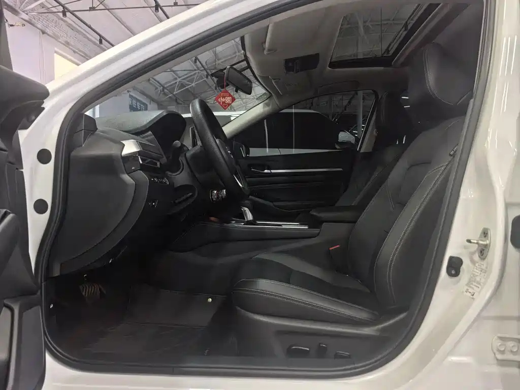 Teana 2024 2.0L XE True Heart Edition купить на сайте DeffCars
