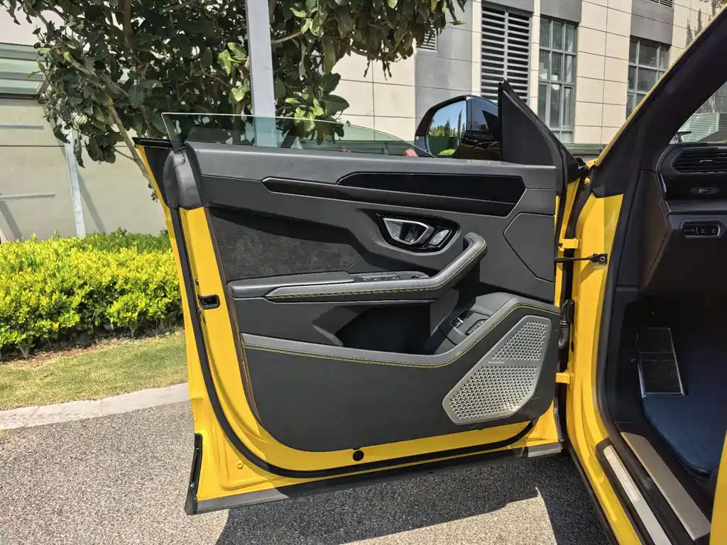 Urus 2022 4.0T V8 Performante купить на сайте DeffCars