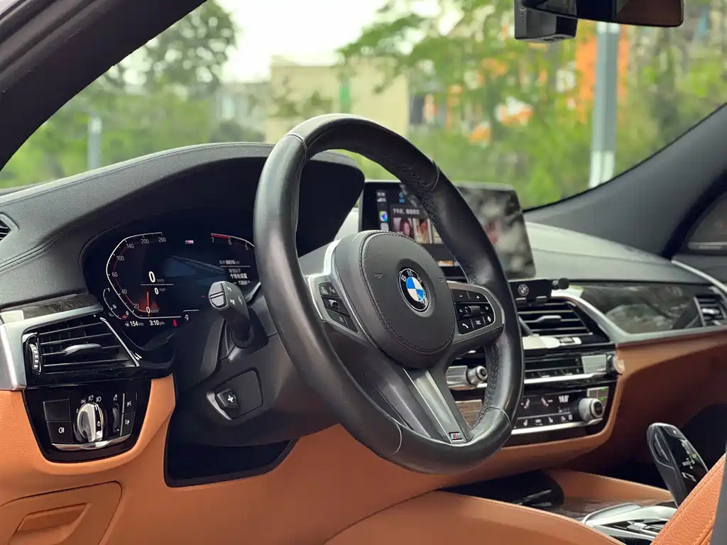 BMW 6 Series GT 2020 630i Luxury Design Package купить на сайте DeffCars