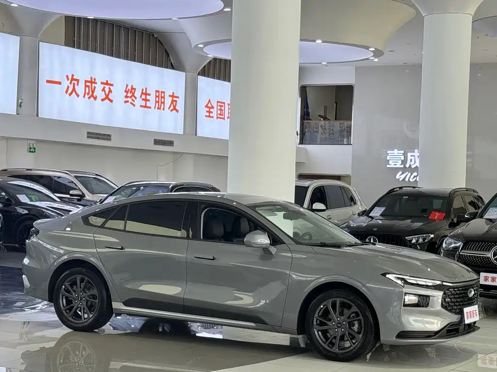 Mondeo 2025 2.0T EcoBoost Luxury купить на сайте DeffCars