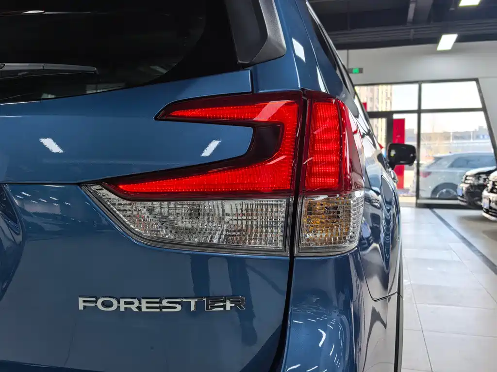 Forester 2022 2.0i AWD Ultimate EyeSight купить на сайте DeffCars