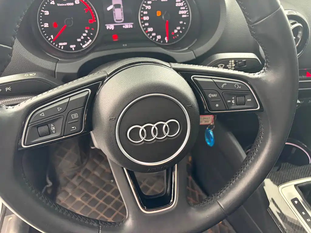 Audi A3 2018 30th Anniversary Model Sportback 35 TFSI Fashion Model купить на сайте DeffCars