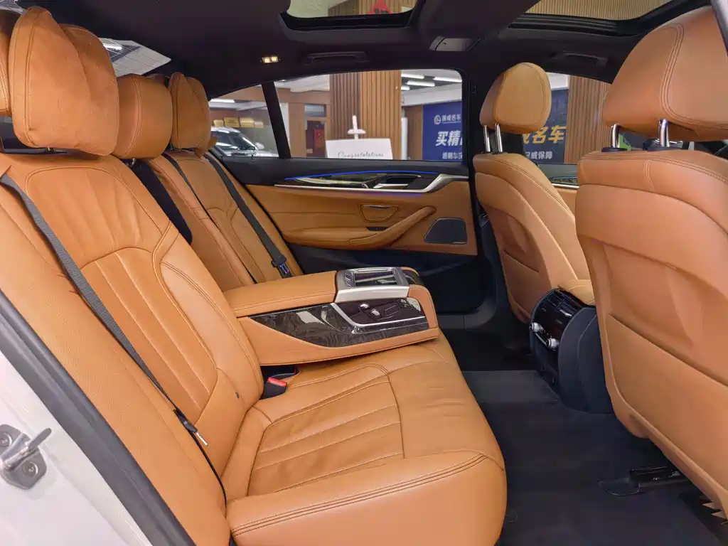 BMW 5 Series 2018 530Li Exclusive M Sports Package купить на сайте DeffCars