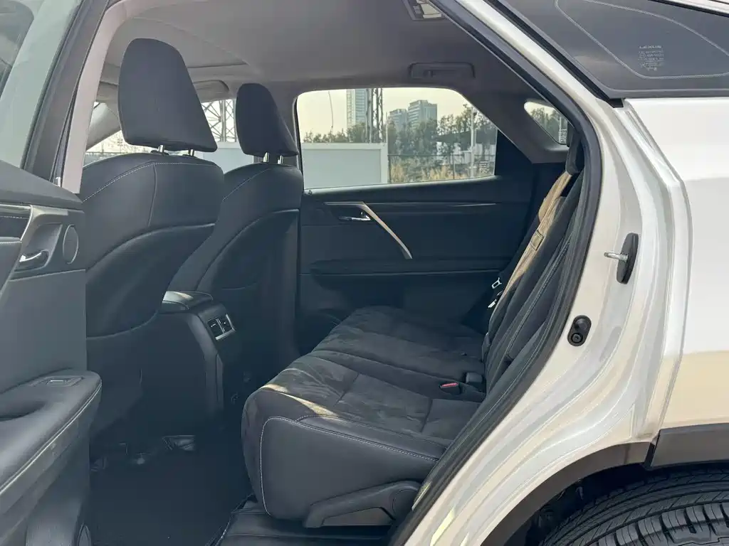 Lexus RX 2020 facelift 300 two-wheel drive elite version купить на сайте DeffCars