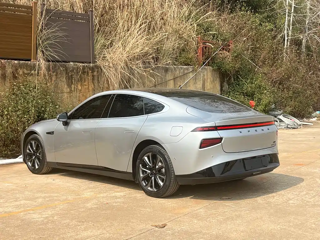 Xpeng P7 2022 480E купить на сайте DeffCars