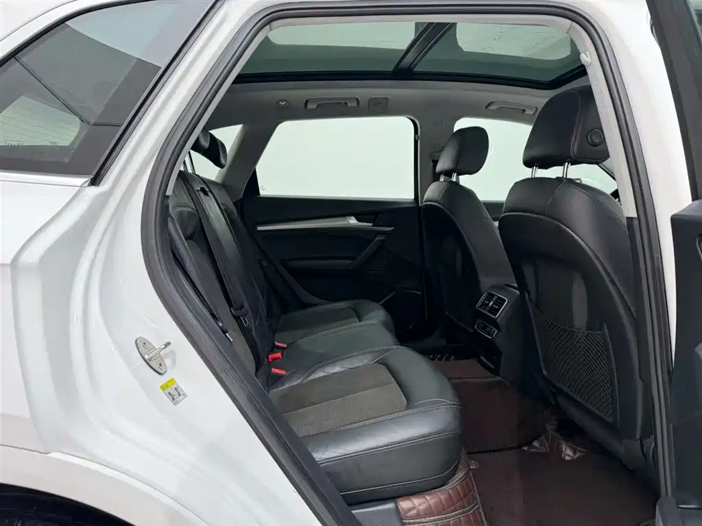 Audi Q5L 2018 45 TFSI Exclusive Fashion Model National V купить на сайте DeffCars