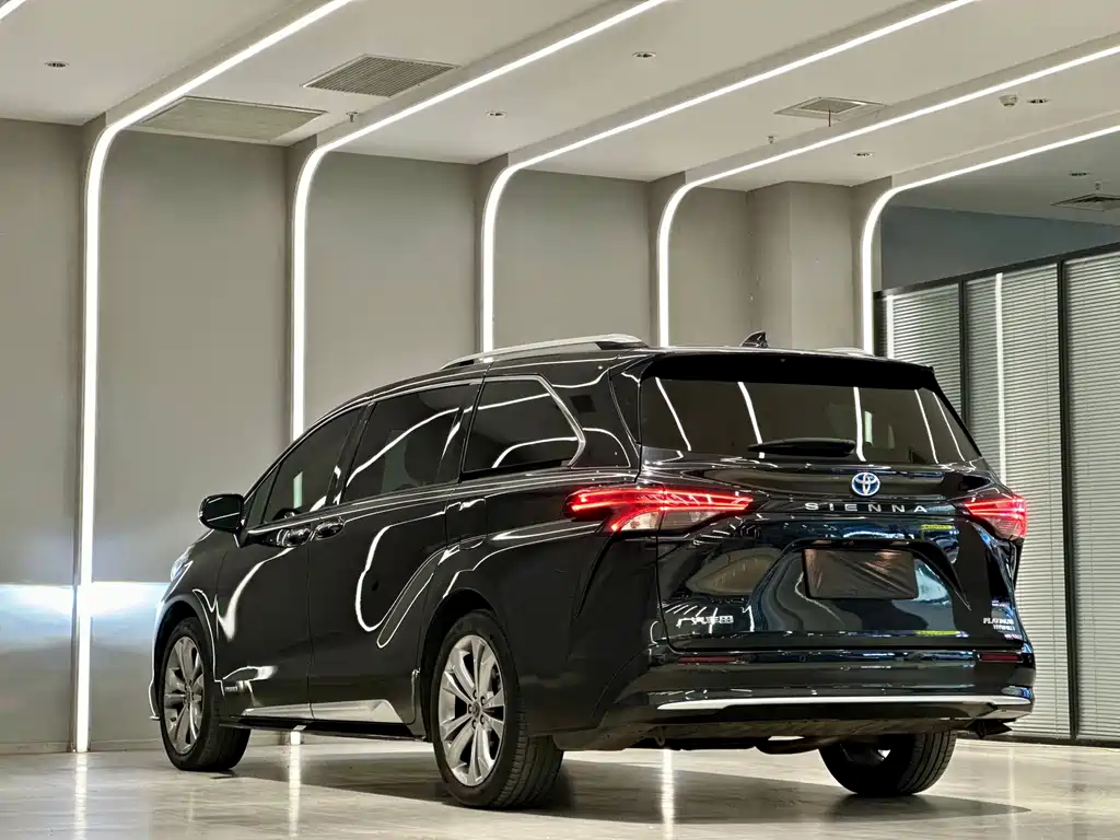 SIENNA 2023 2.5L Hybrid Platinum Edition купить на сайте DeffCars