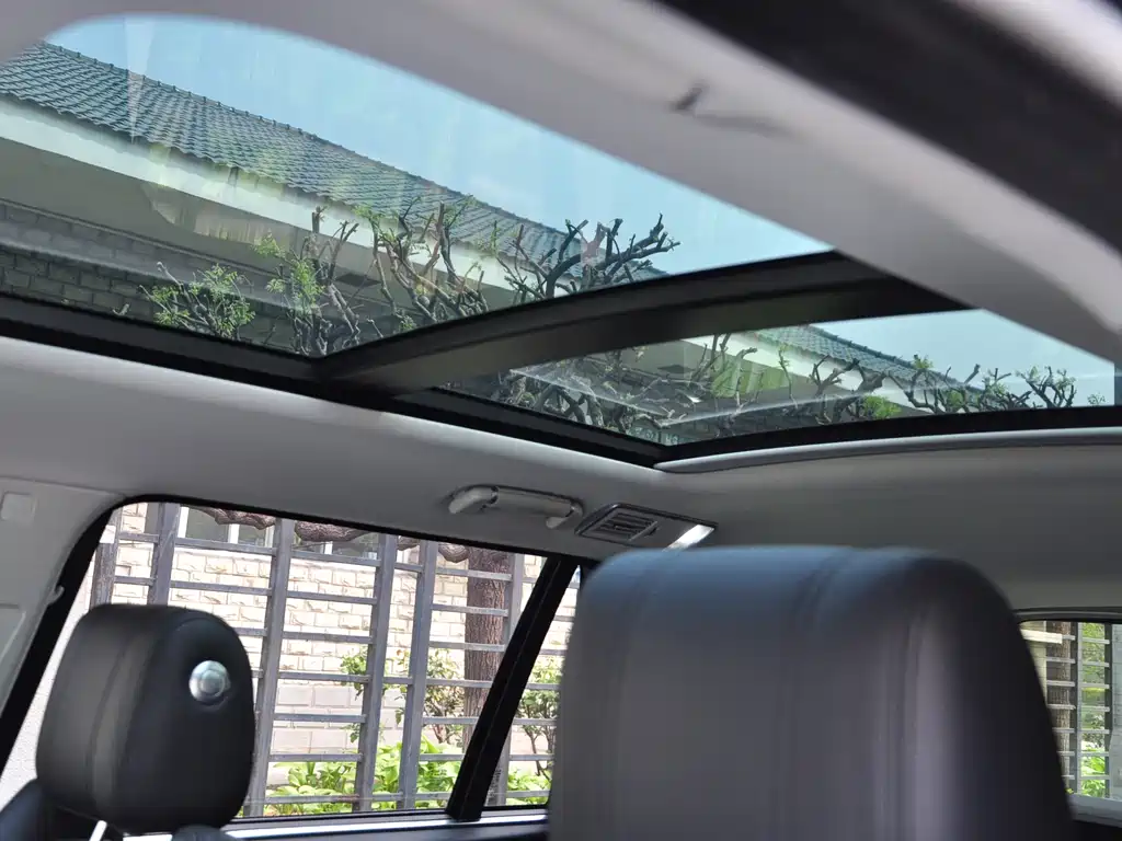 Range Rover 2017 3.0 SC V6 Vogue SE Genesis Extended Edition купить на сайте DeffCars