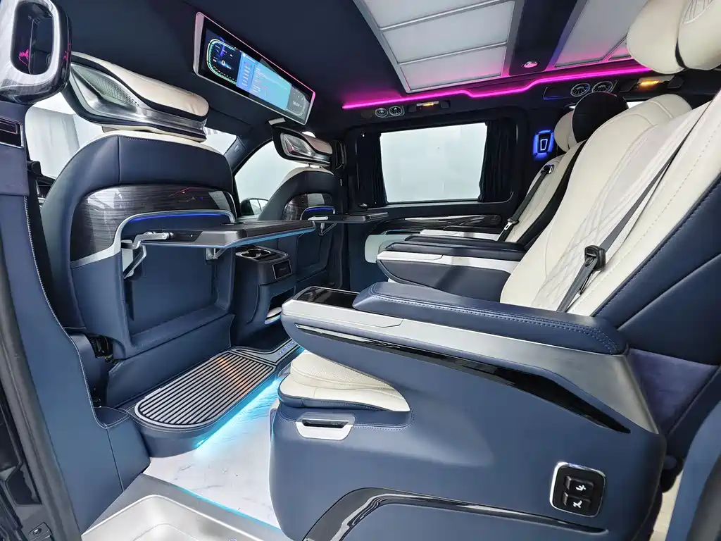 Vito 2023 2.0T Business Edition 7 seats купить на сайте DeffCars