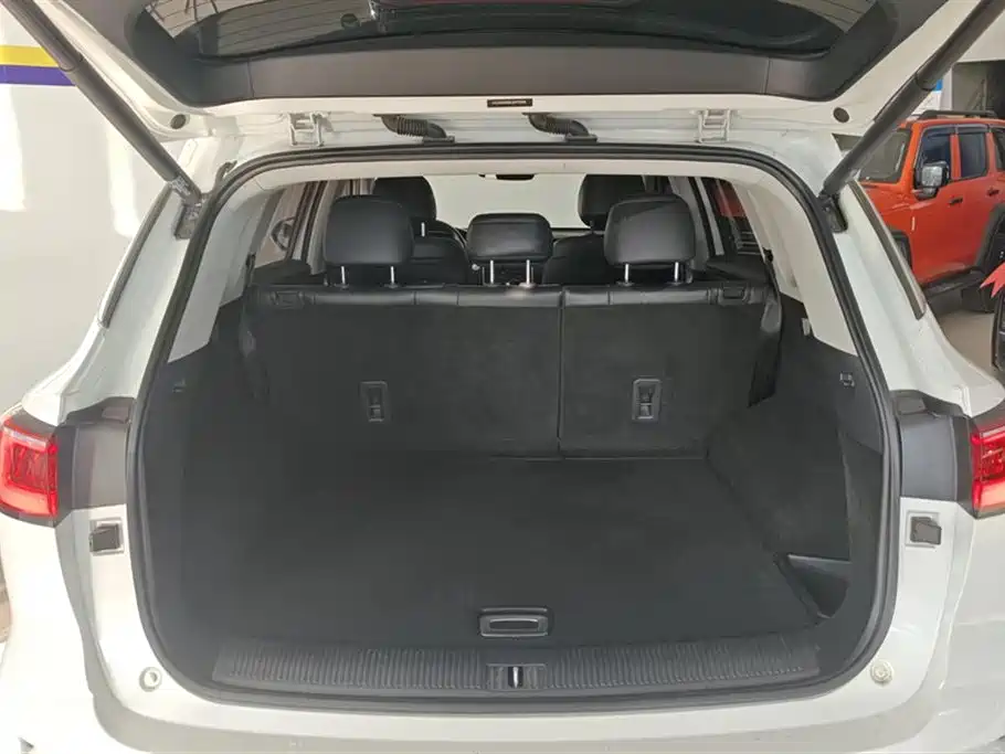 Roewe RX5 MAX 2019 300TGI automatic smart driving health cabin version купить на сайте DeffCars