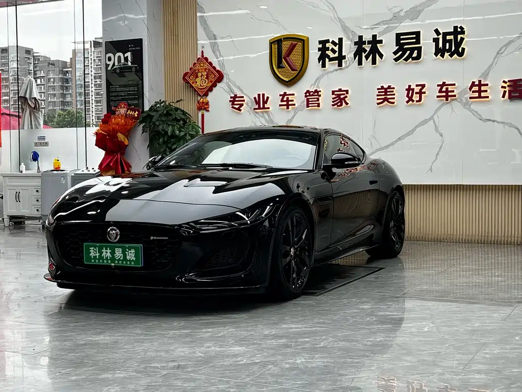 Jaguar F-TYPE 2023 P300 hardtop version R-DYNAMIC BLACK купить на сайте DeffCars